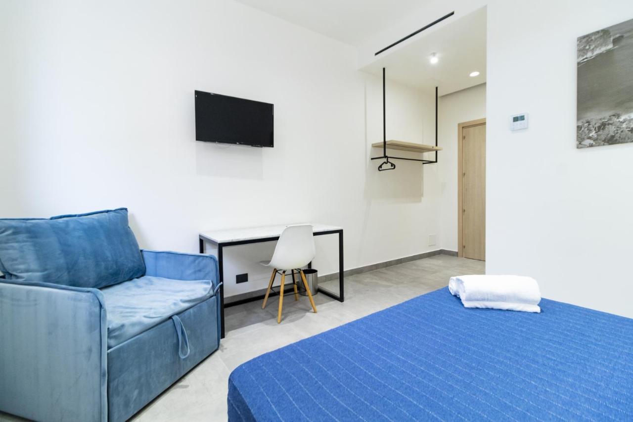 Hotel Portum Giardini Naxos Bagian luar foto