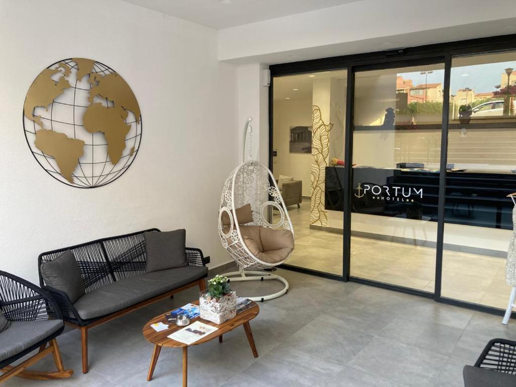 Hotel Portum Giardini Naxos Bagian luar foto