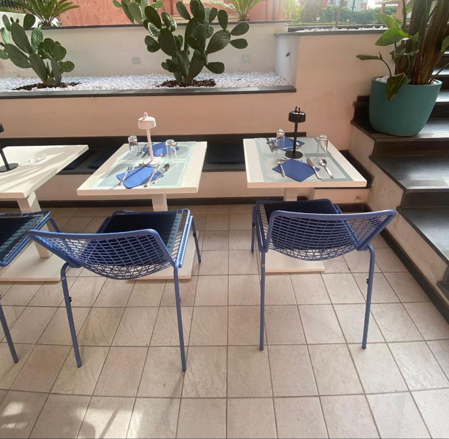 Hotel Portum Giardini Naxos Bagian luar foto